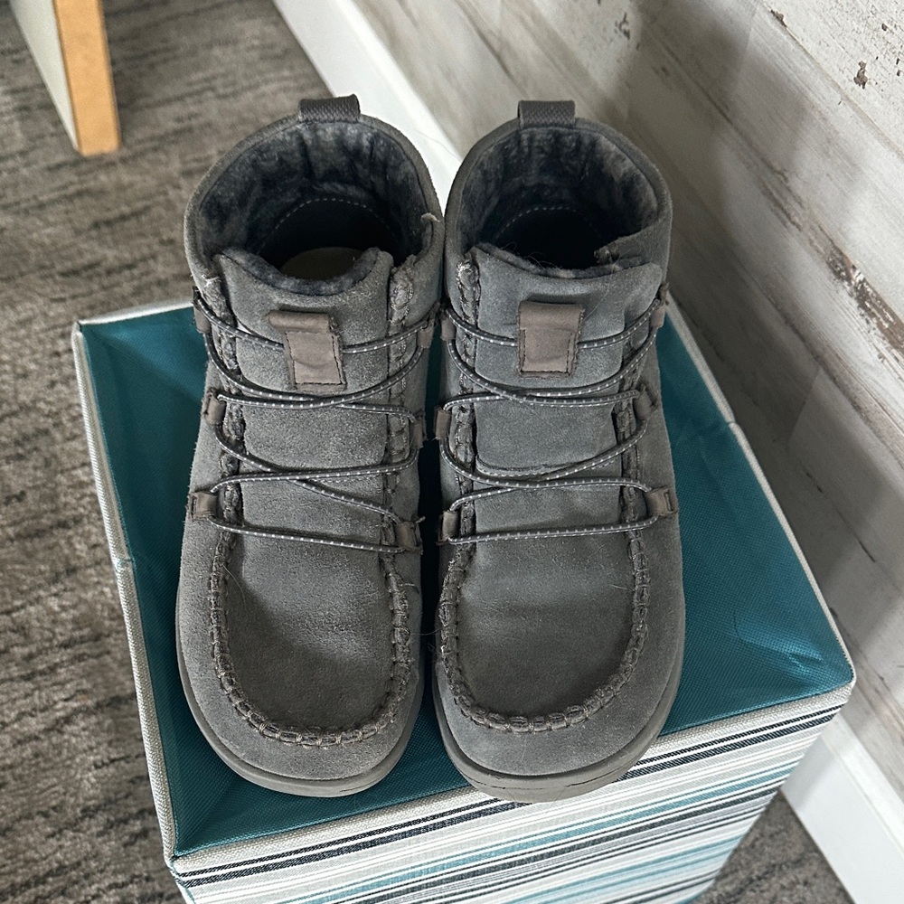 Hey Dude Gray Women’s Shoes - Picture 2 of 5